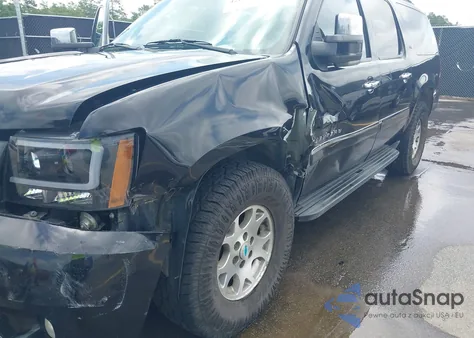 2011 Chevrolet Suburban 1500 Ltz z USA, uszkodzony, nr VIN 1GNSKKE33BR236794